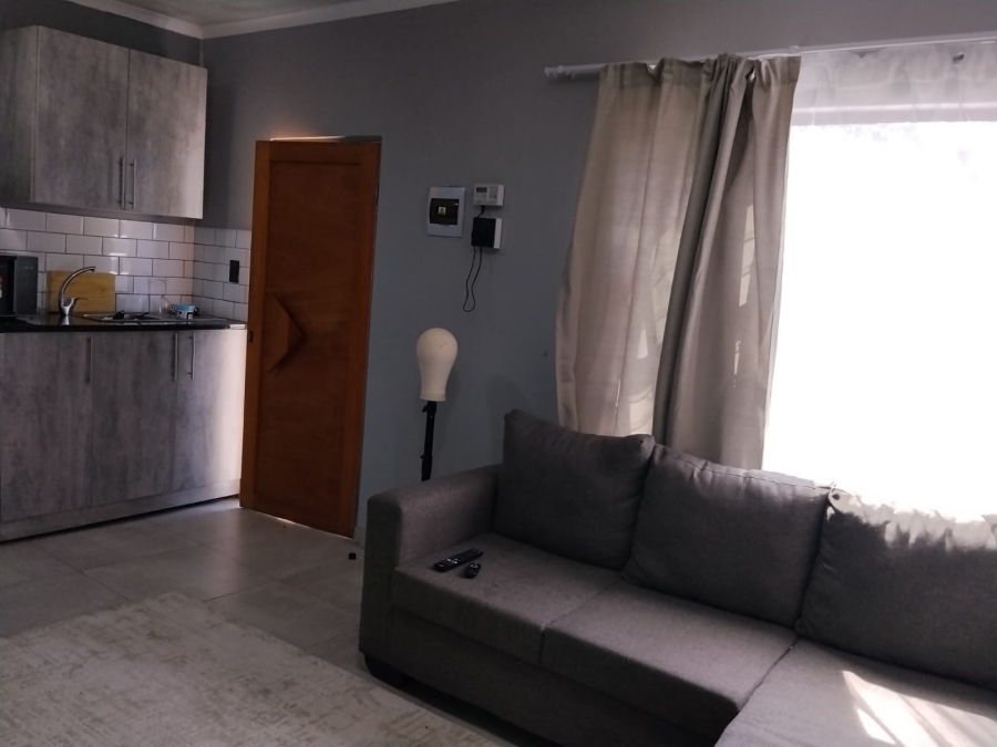 To Let 1 Bedroom Property for Rent in Oos Einde North West